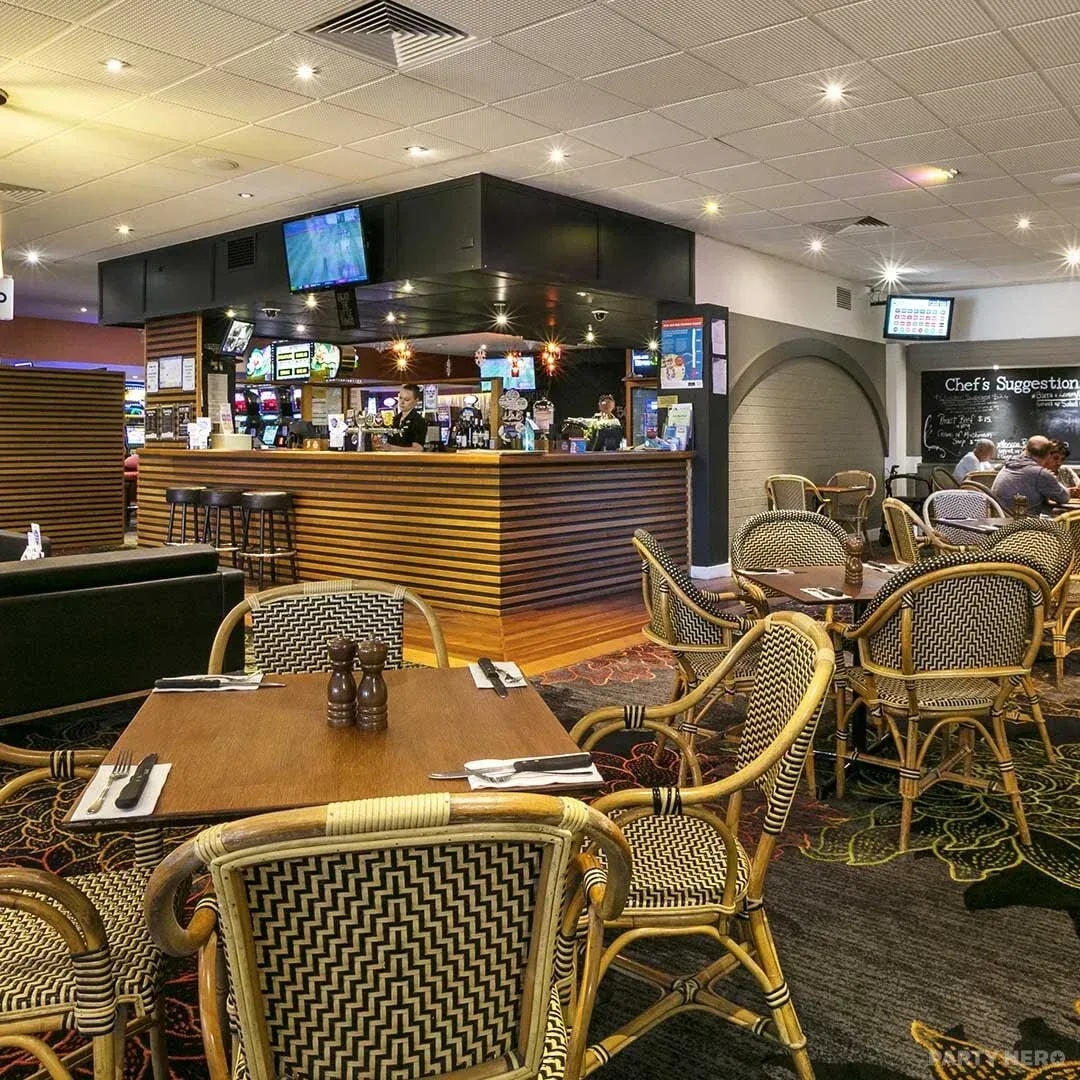Nudgee Beach Hotel - party venue in Brisbane