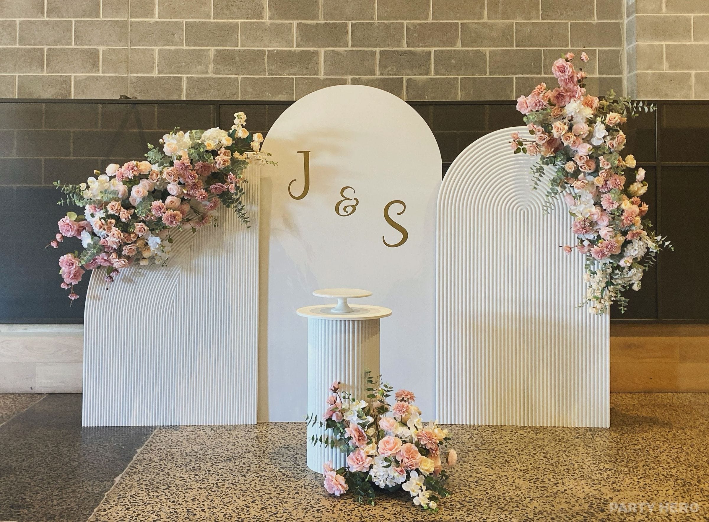Maggie C Collective - balloon and party decorations in Melbourne