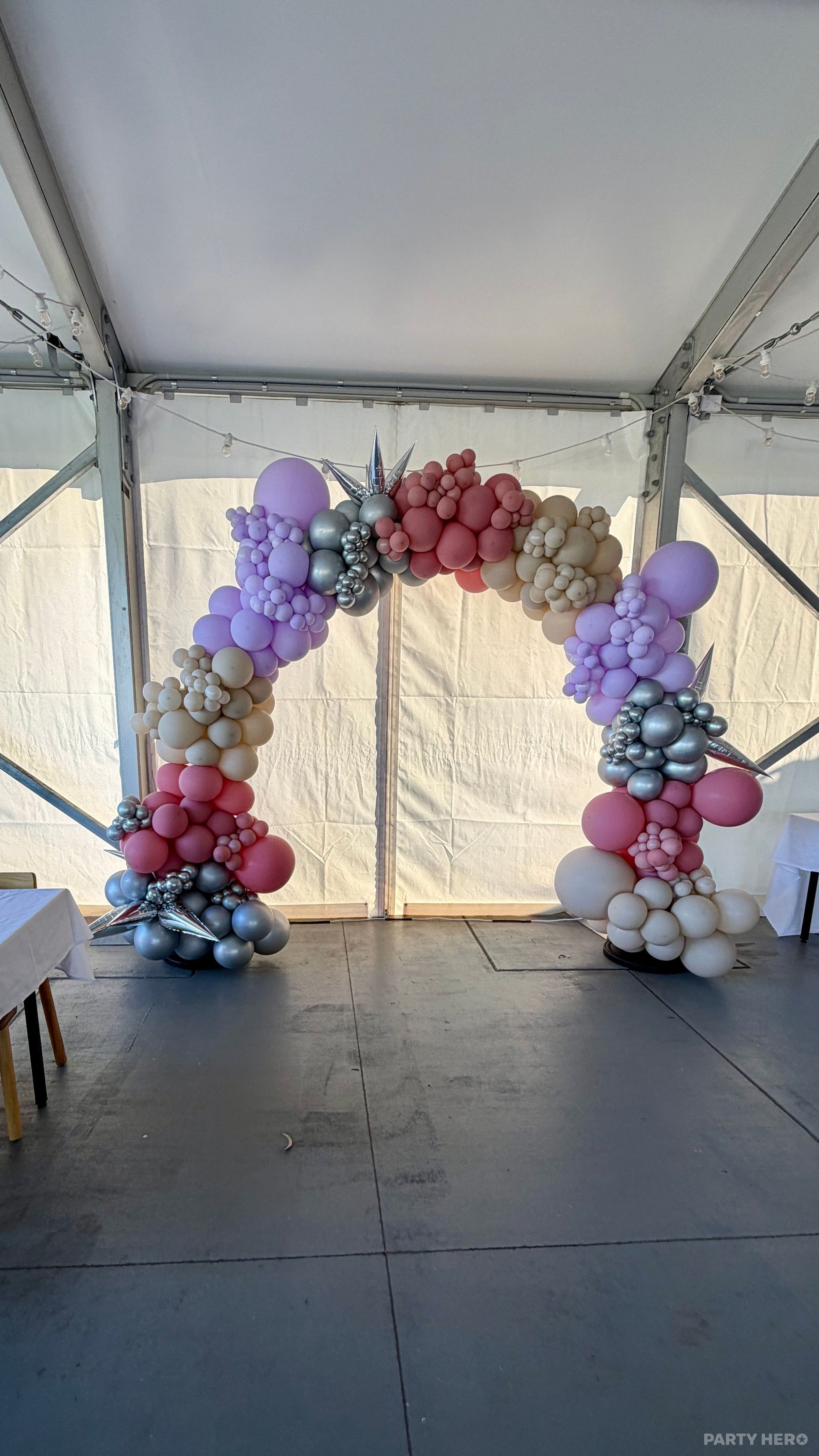 Ballooncrew2u - balloon and party decorations in Brisbane
