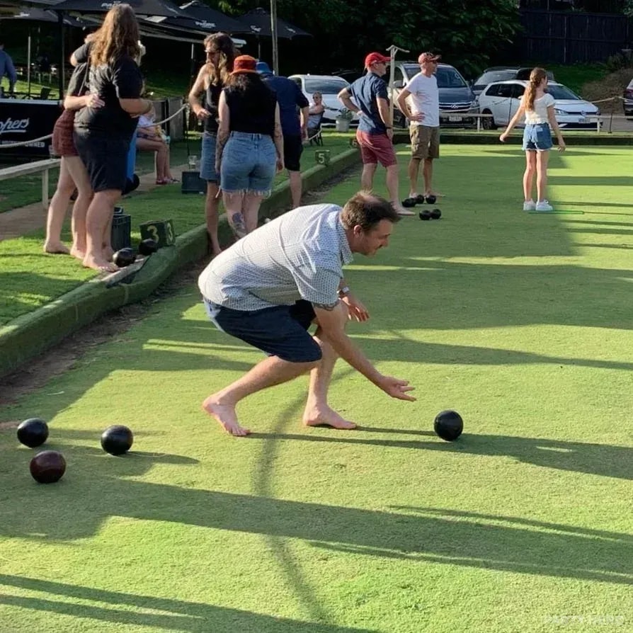 Bardon Bowls Club - barefoot bowls in Brisbane