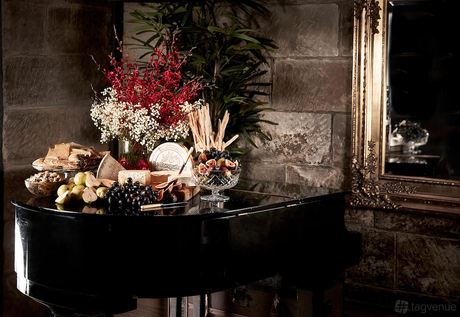 The Gold Bar - Darlinghurst party venue hire