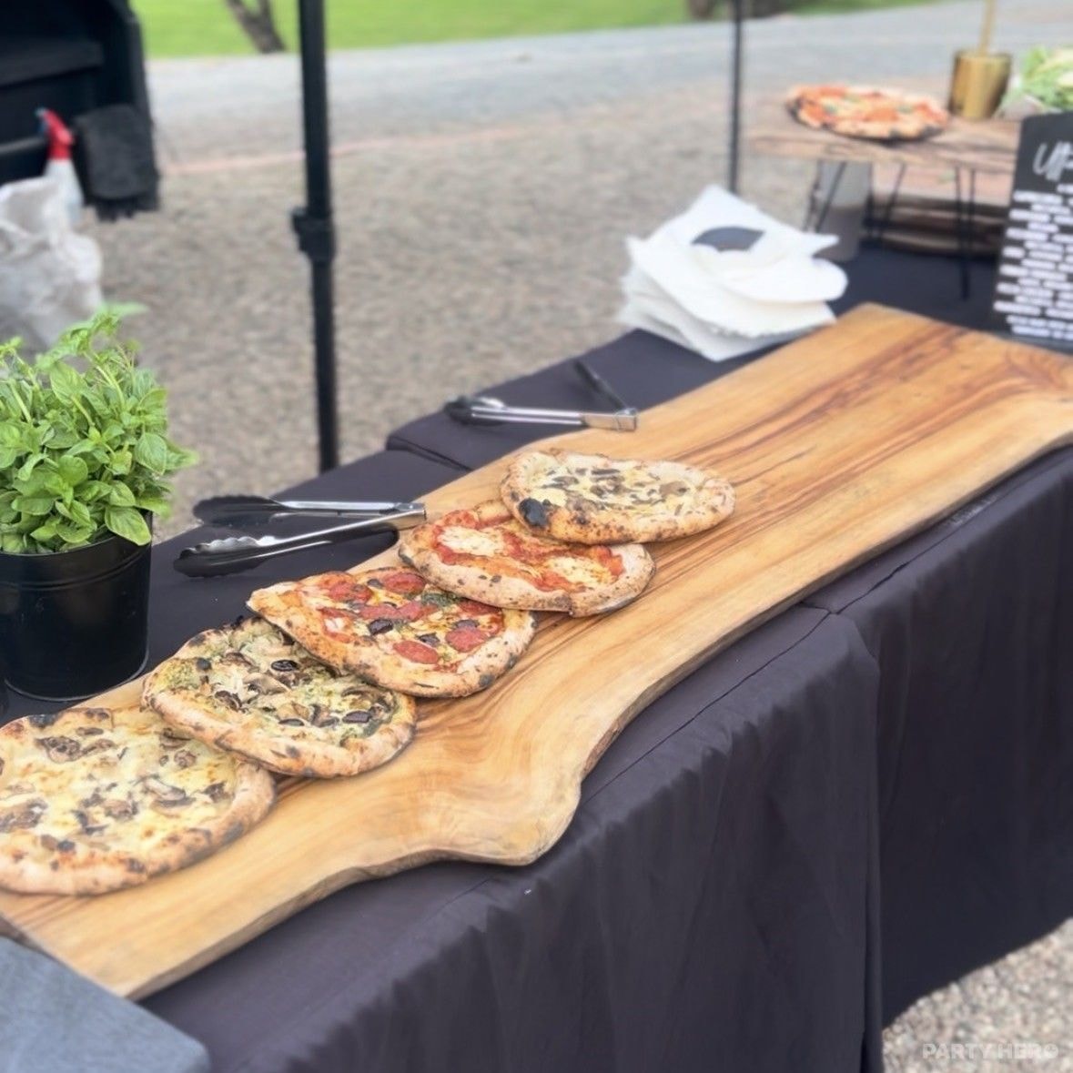 Fire'N'Dough - catering in Brisbane