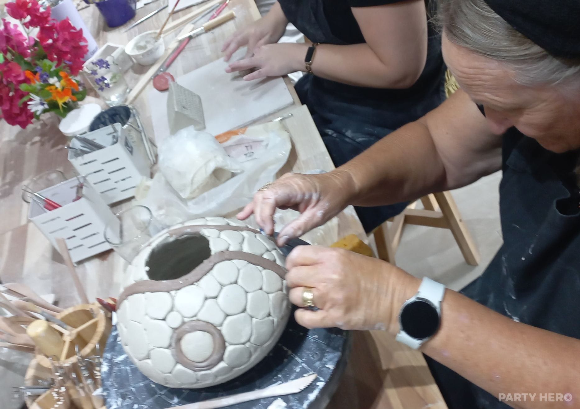 Lake House Clay and Art Studio - paint and sip in Newcastle