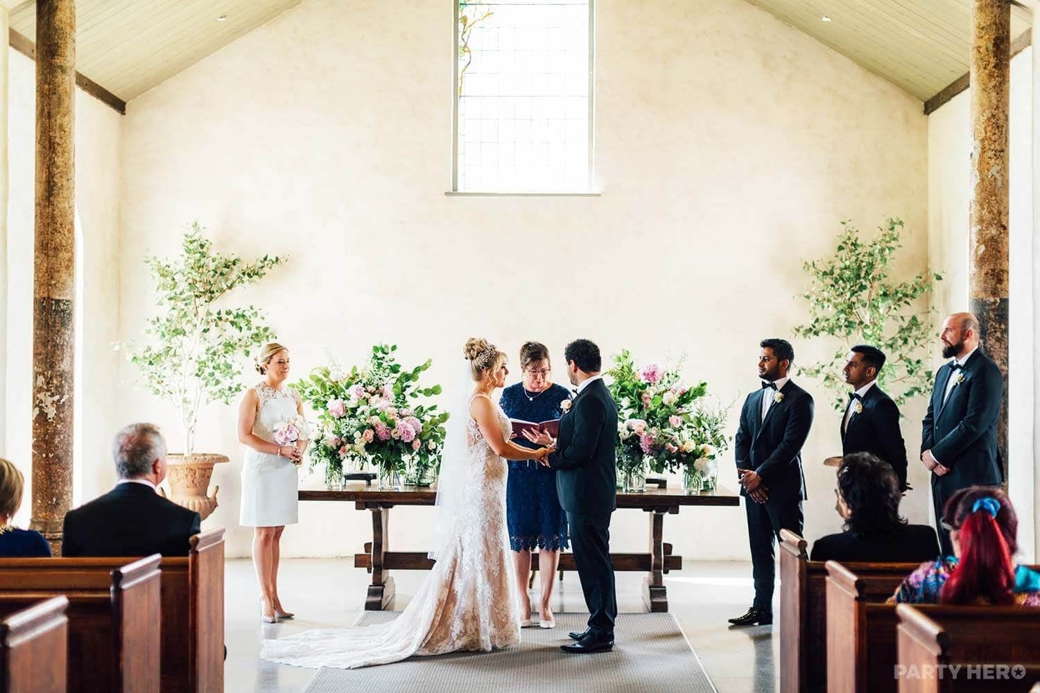 Celebrant Victoria - wedding celebrant in the Yarra Valley