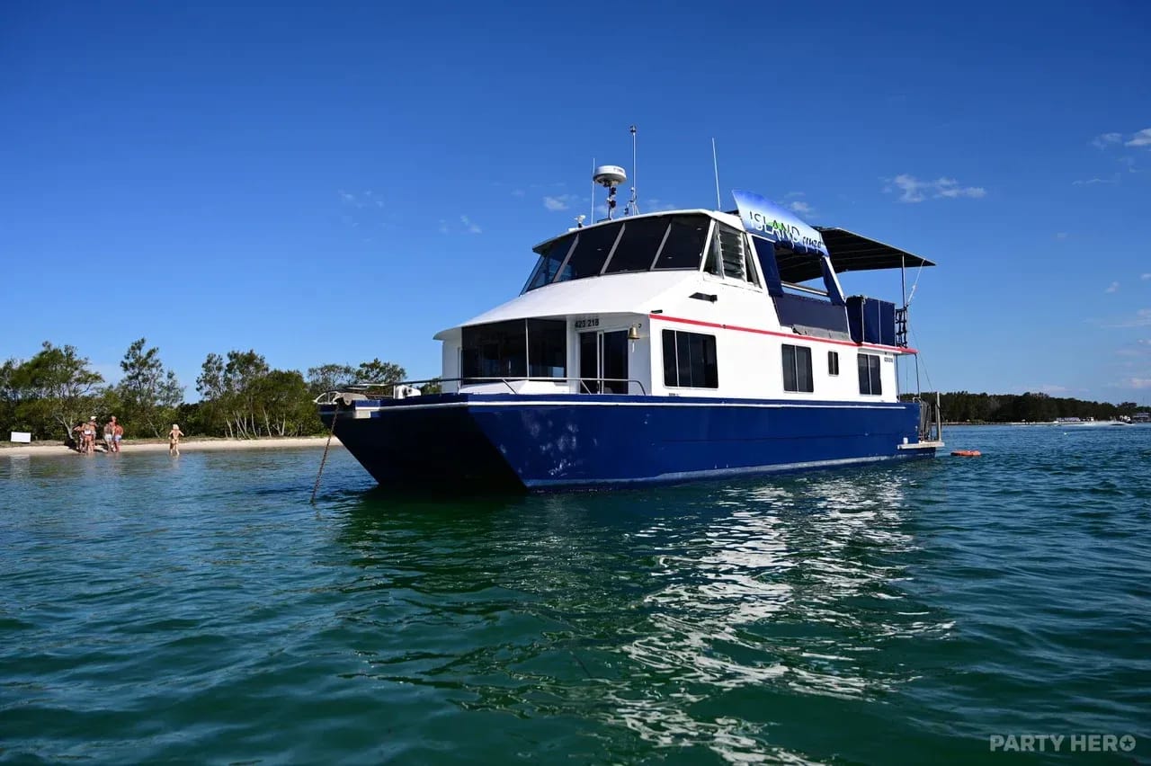Island Cruze - party boat hire in Newcastle