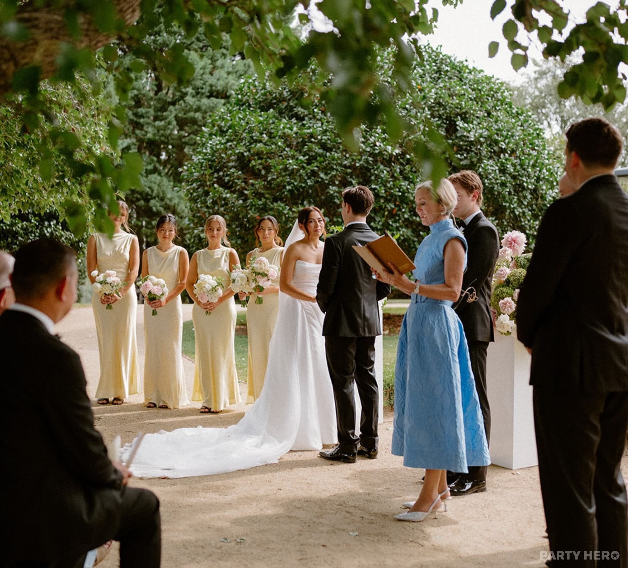 Bee Together Celebrant - wedding celebrant in Wollongong