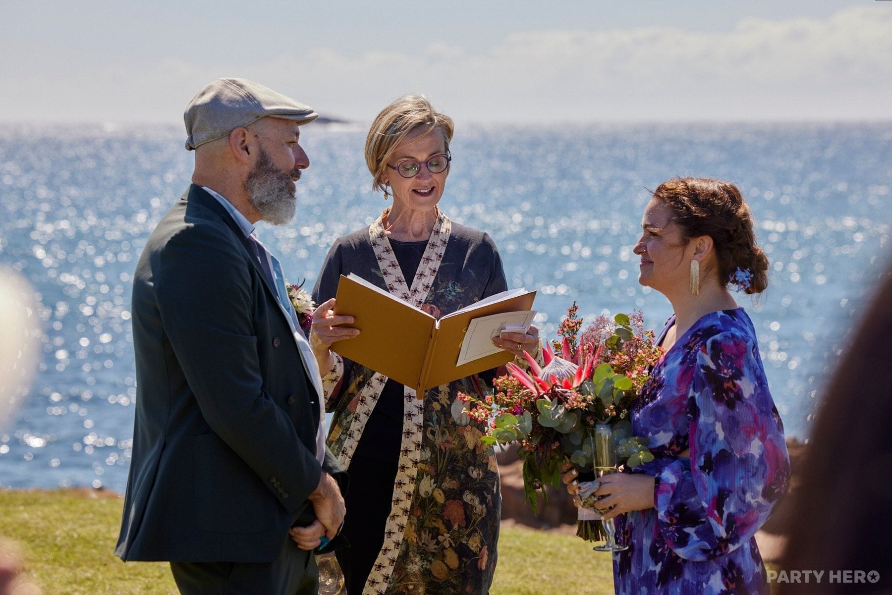Bee Together Celebrant - wedding celebrant in Wollongong