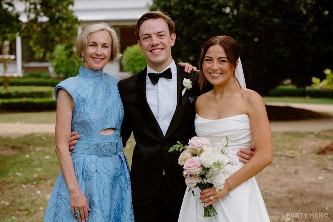 Bee Together Celebrant - wedding celebrant in Wollongong