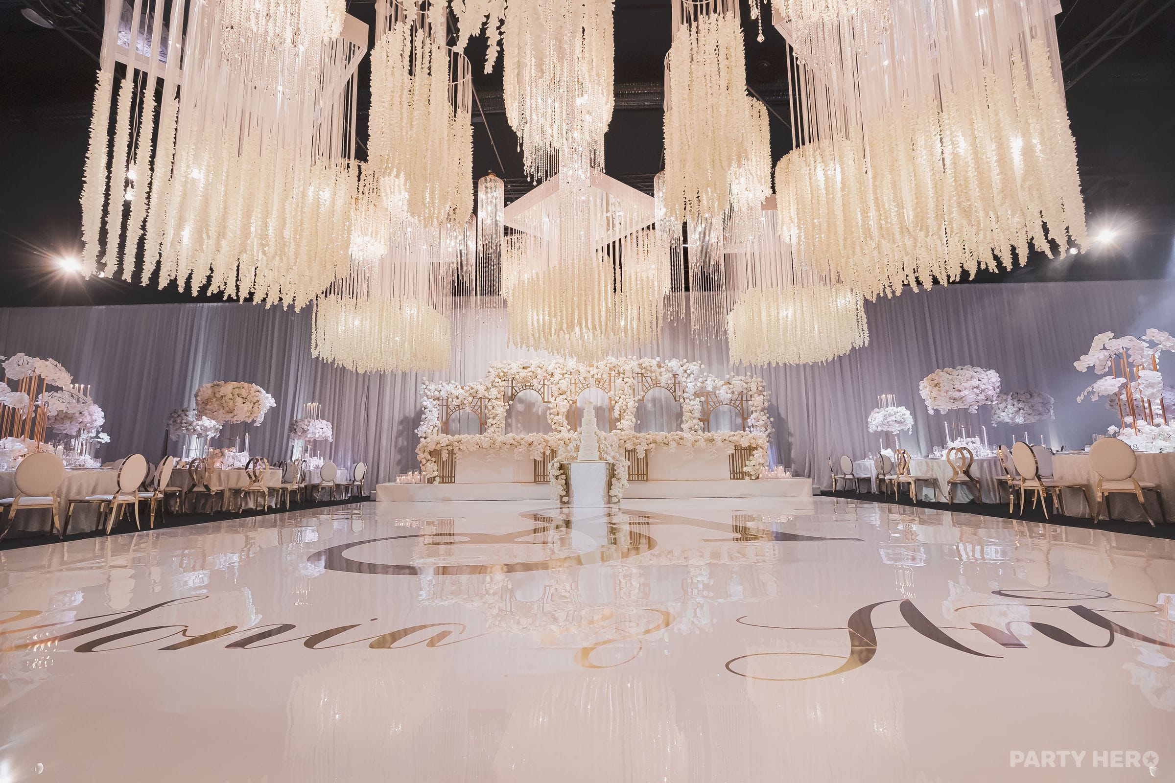 Chandeliers To Die For activity in Sydney - group bookings