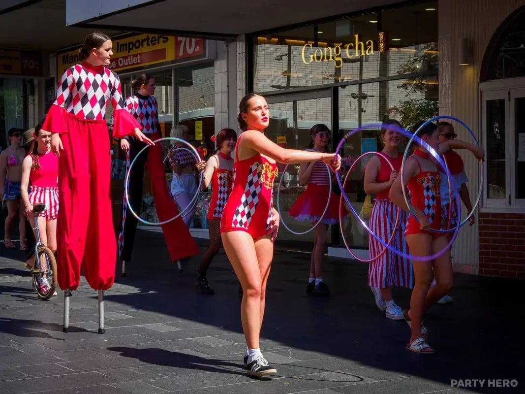 Circus Monoxide - circus and dance performers in Wollongong