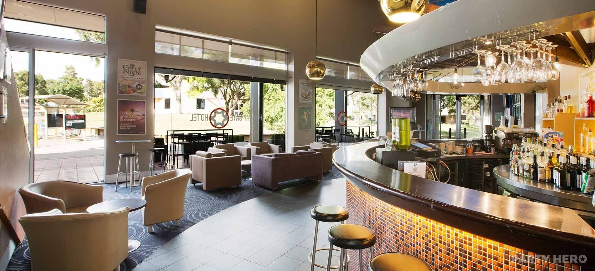 Fountain Gate Hotel - party venue in Melbourne