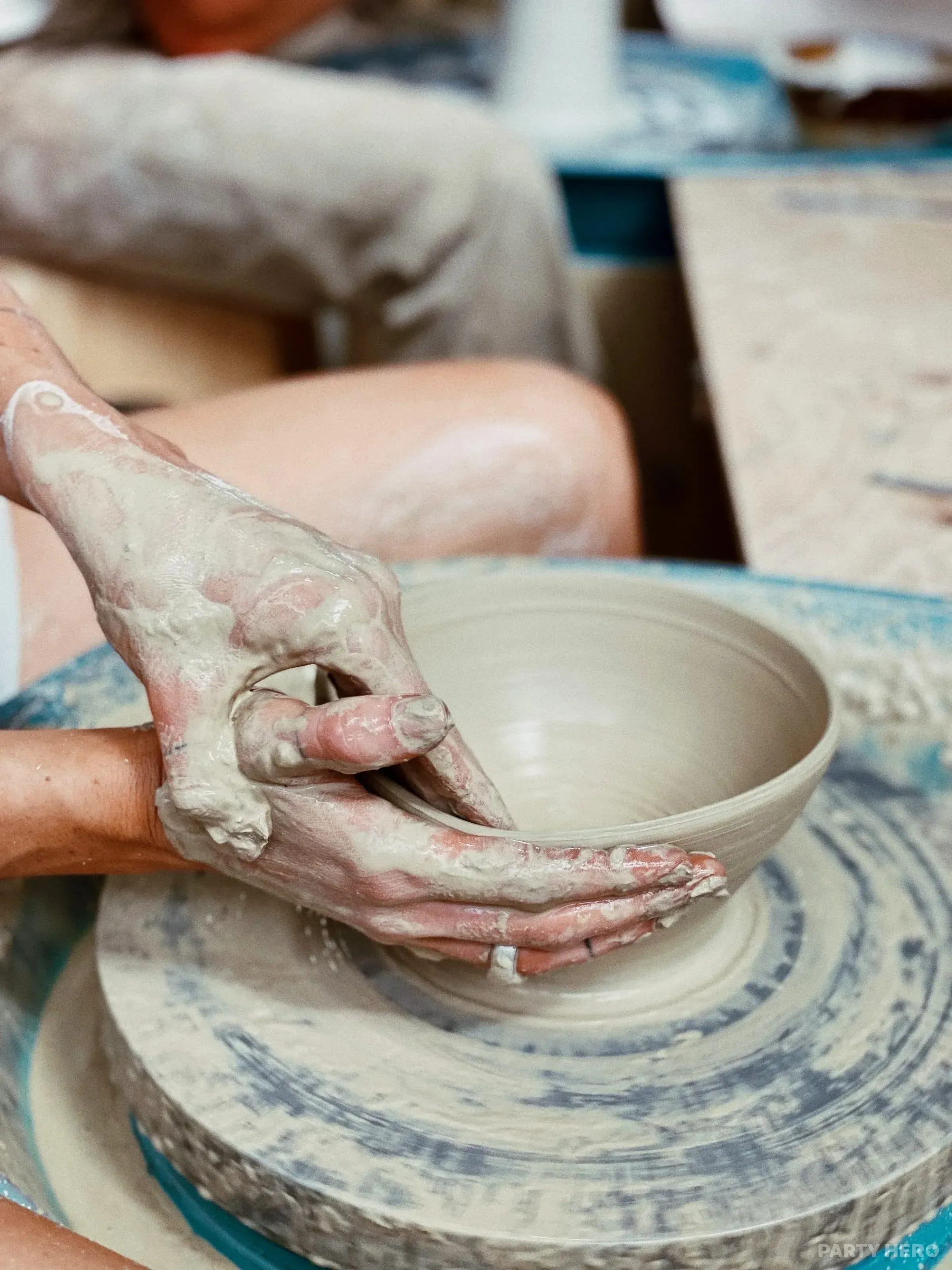 Mas & Miek Ceramic House - paint and sip in Brisbane