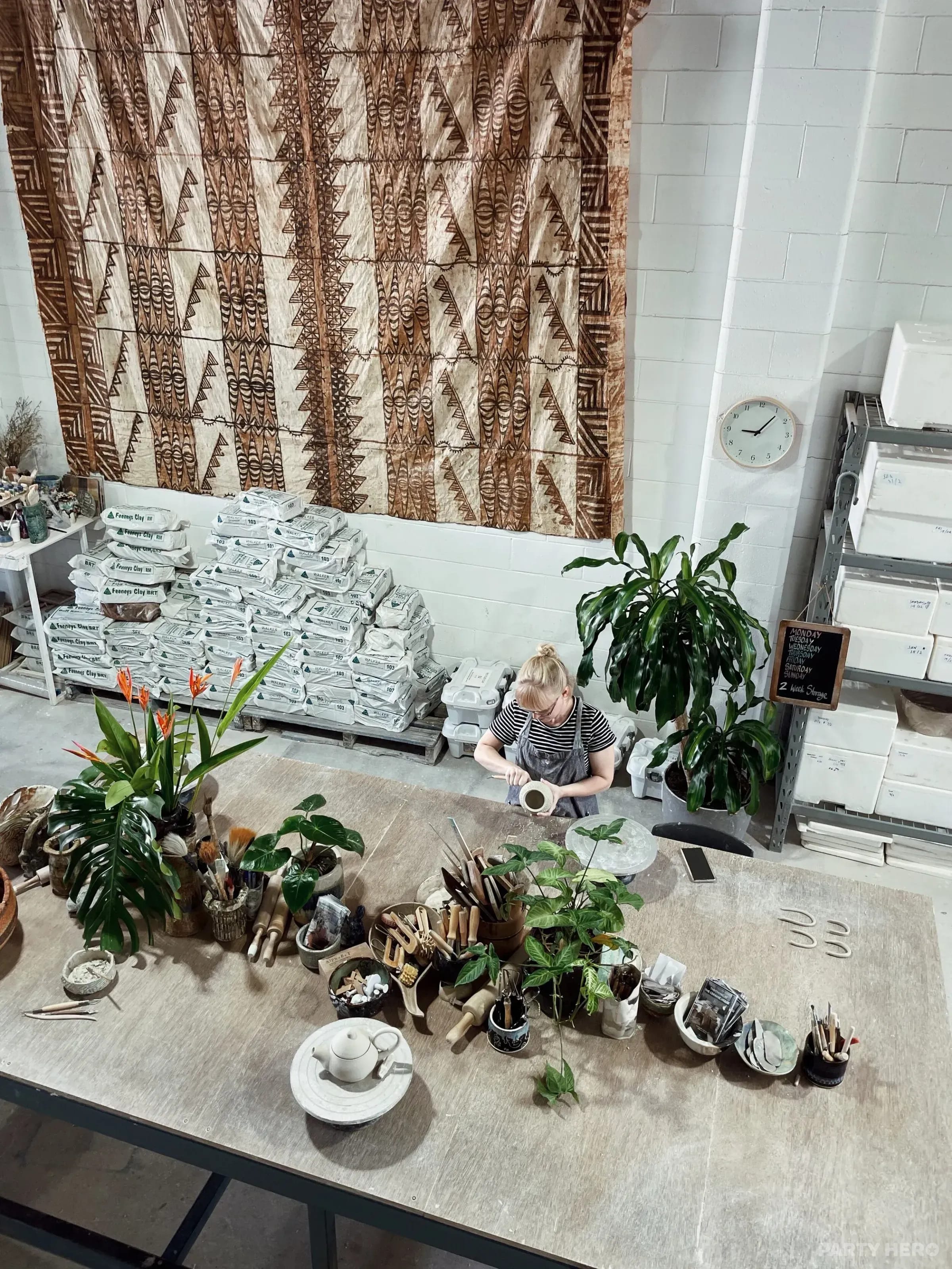 Mas & Miek Ceramic House - paint and sip in Brisbane