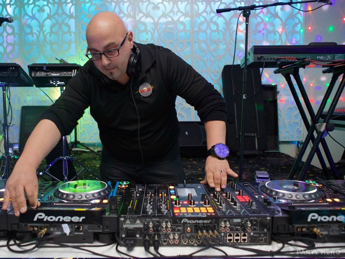 Alex DJ Entertainment activity in Sydney - group bookings