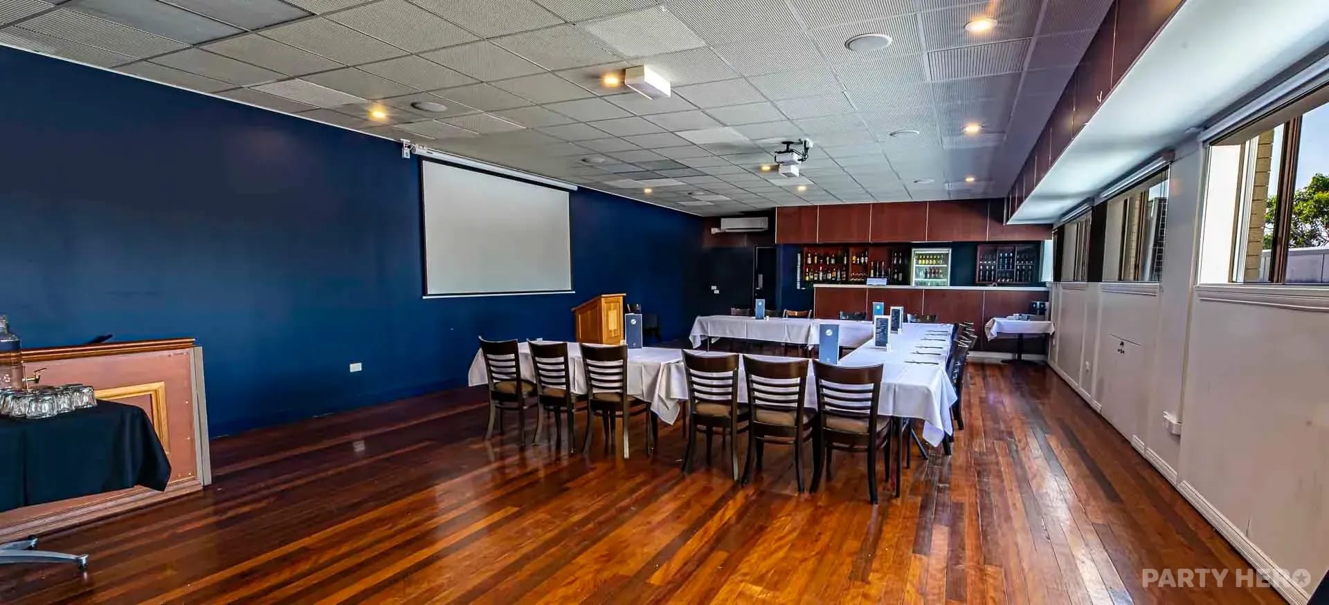 Holland Park Hotel - party venue in Brisbane