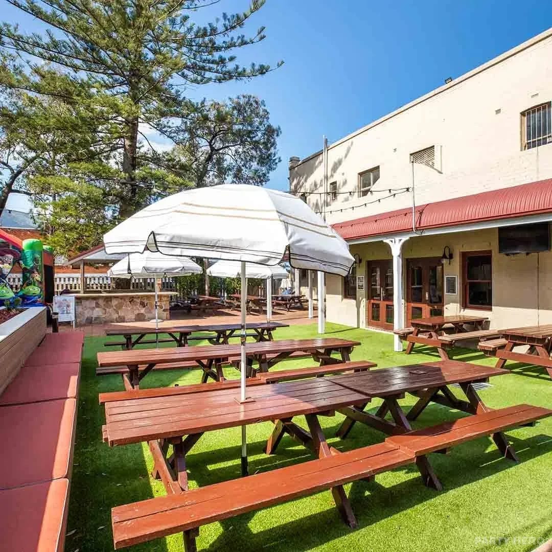 Terrace Bar & Lounge at Balgownie Hotel - party venue in Wollongong
