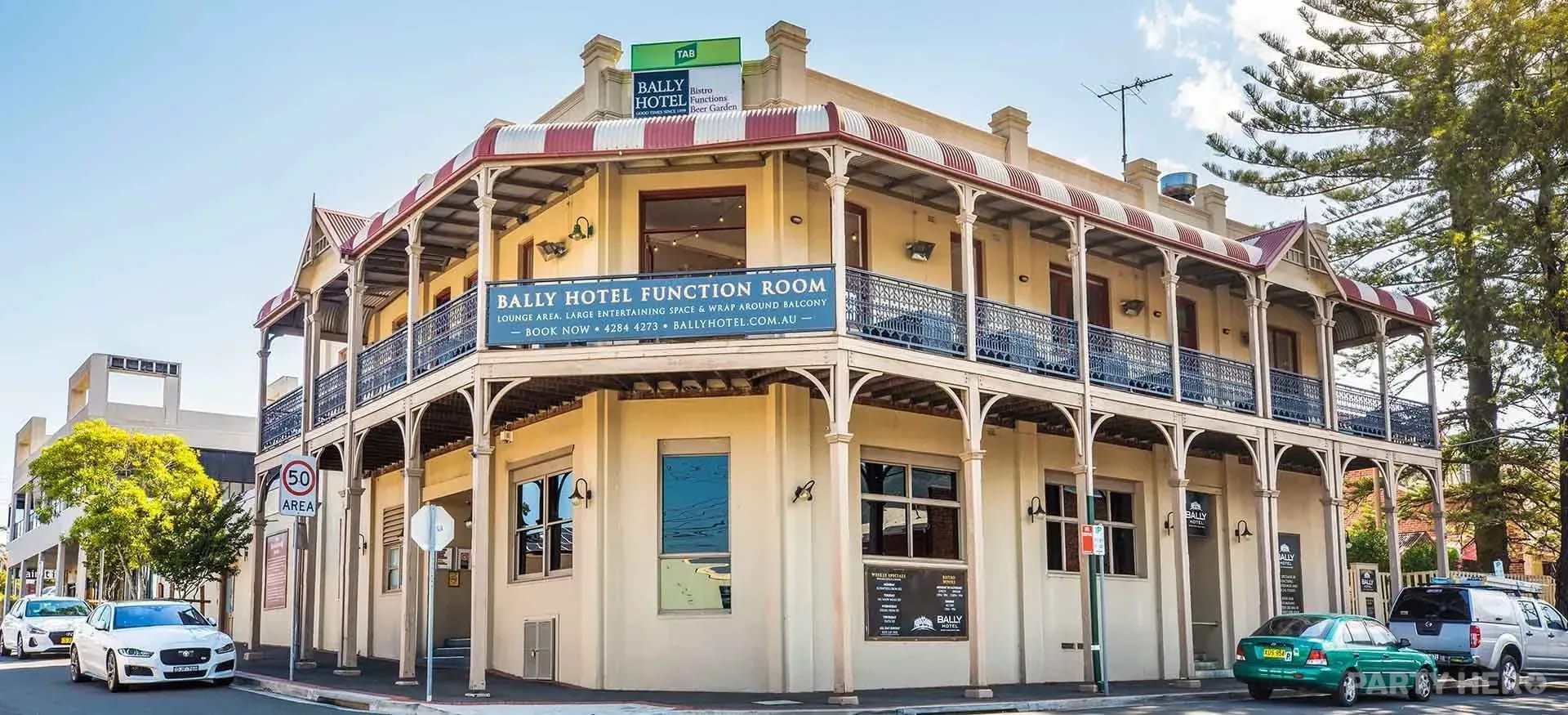 Terrace Bar & Lounge at Balgownie Hotel - party venue in Wollongong