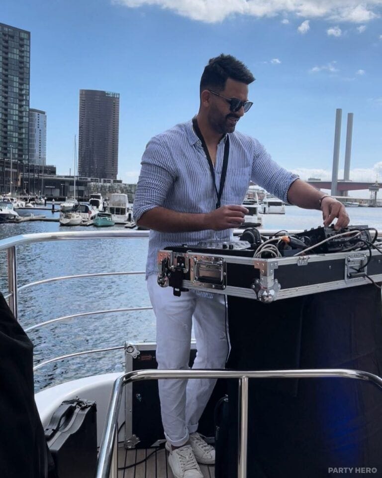 Melbourne DJ Services - DJ hire in Melbourne
