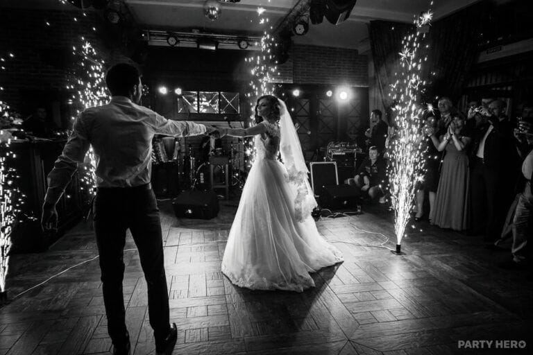 Melbourne DJ Services - DJ hire in Melbourne