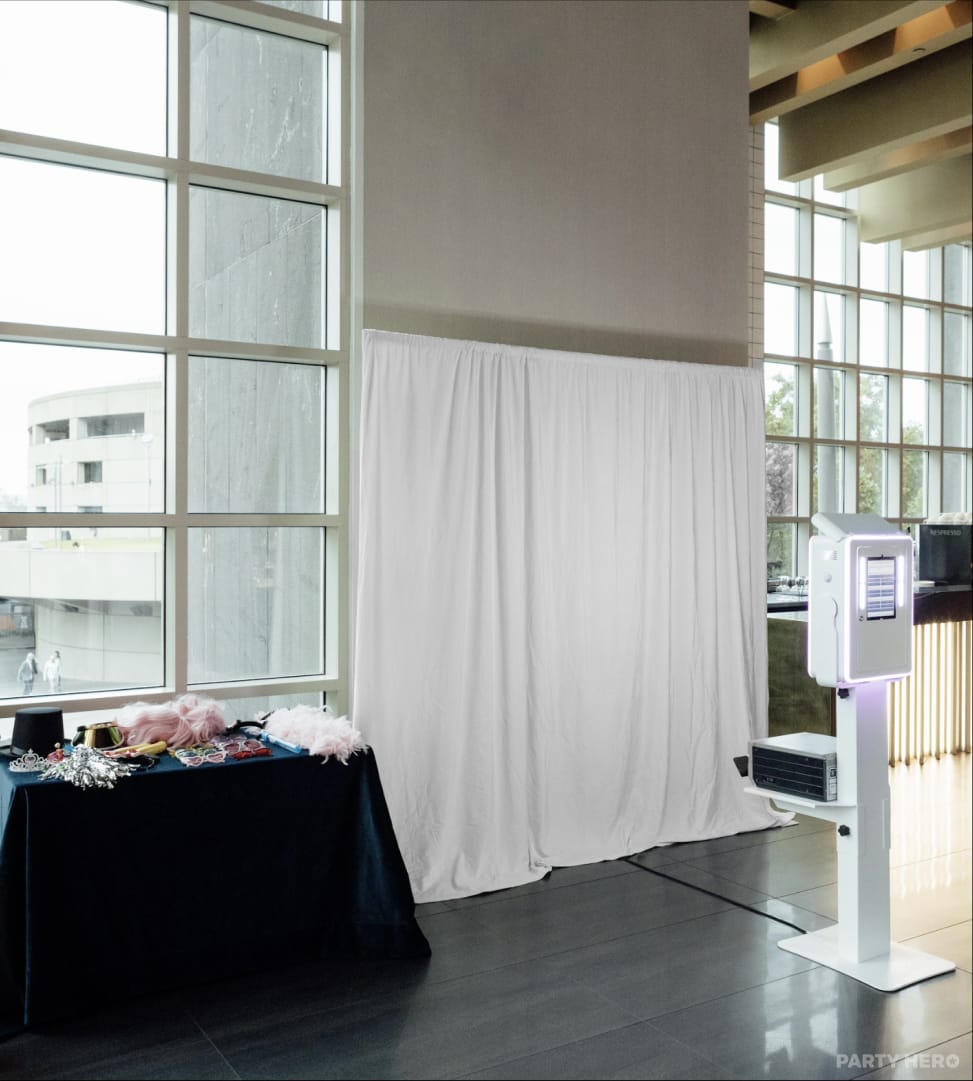 Heartbreak Hotel - photobooths in the Yarra Valley