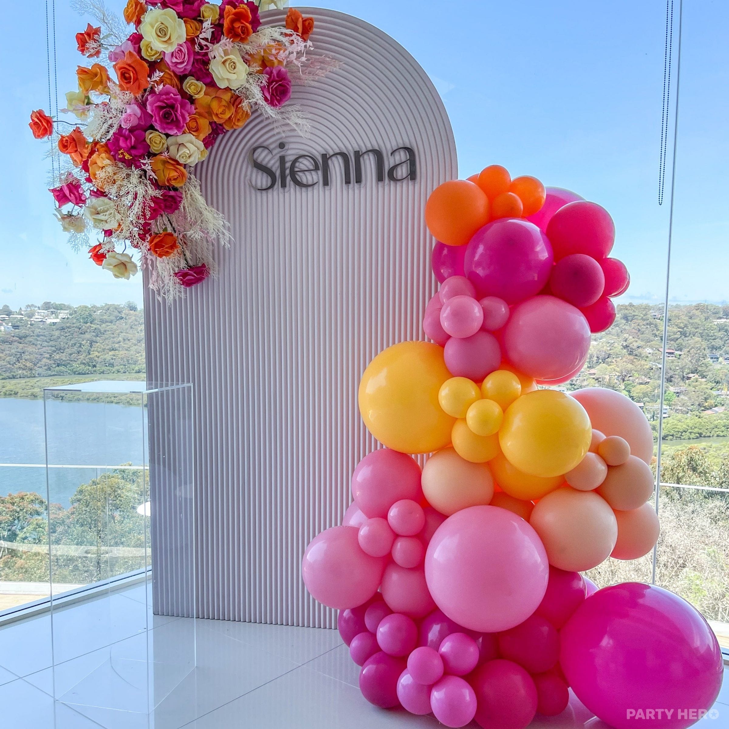 Balloon Couture activity in Sydney - group bookings