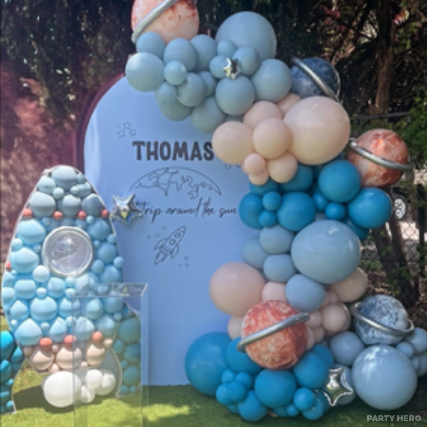 Balloon Couture activity in Sydney - group bookings