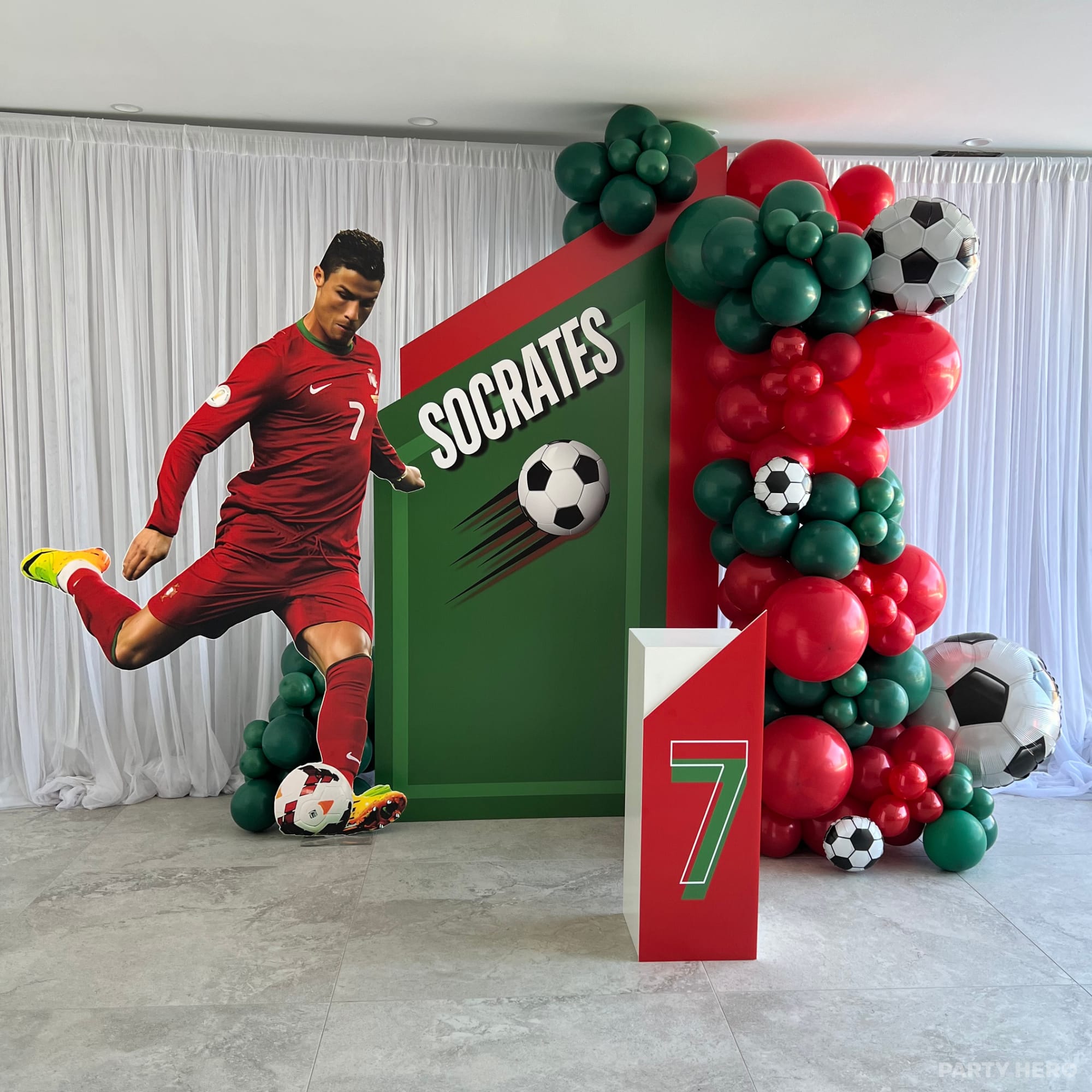 Balloon Couture activity in Sydney - group bookings