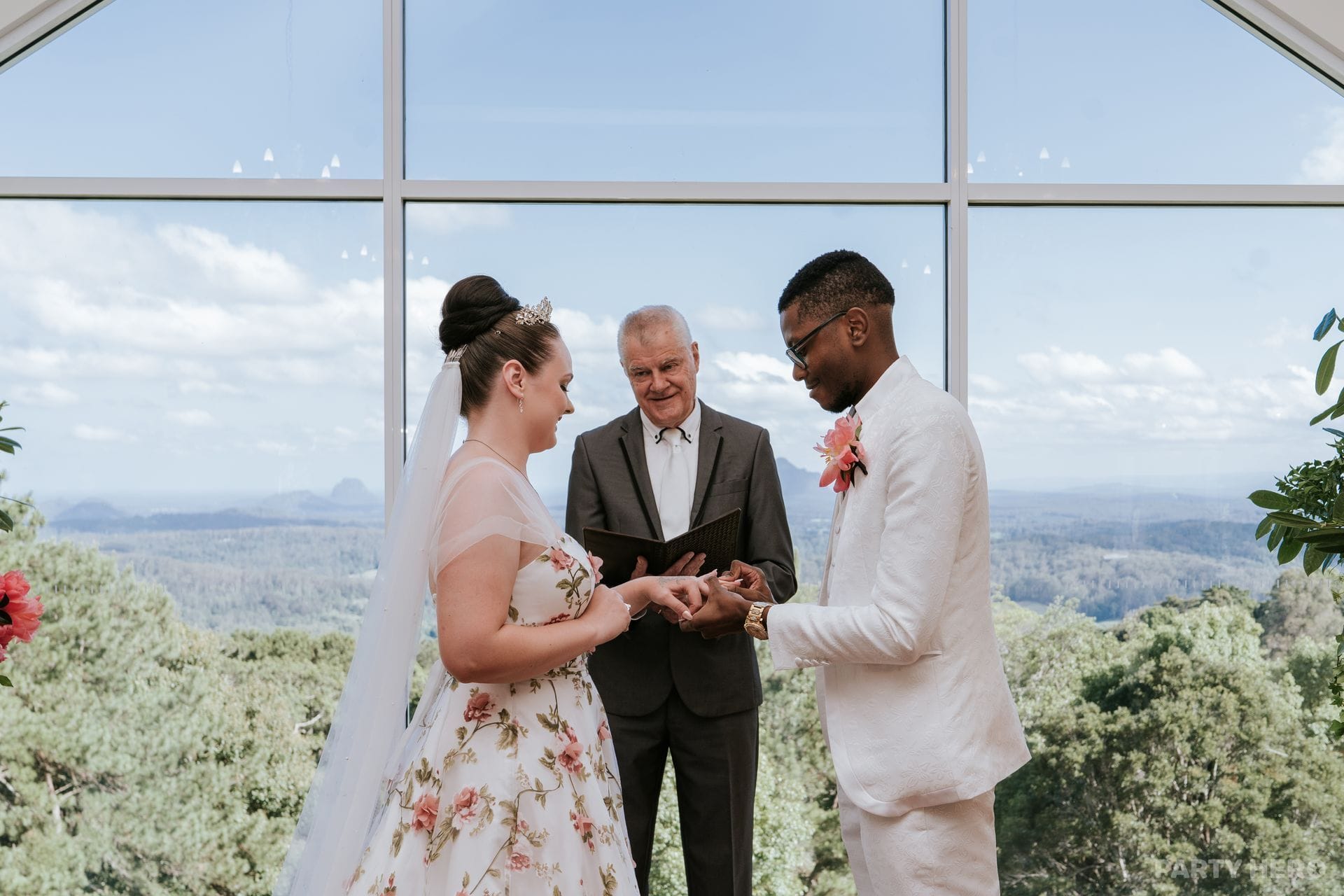 Christian Marriage Celebrant - wedding celebrant in Brisbane