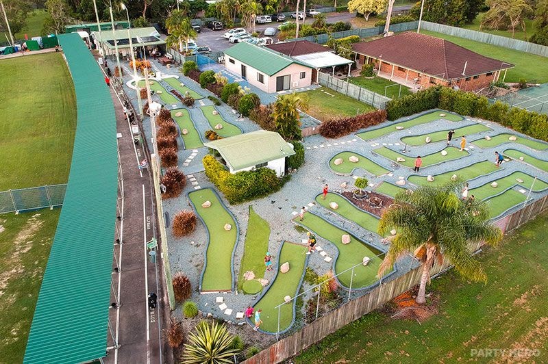 Deception Bay Driving Range & Mini Golf - mini golf in Brisbane