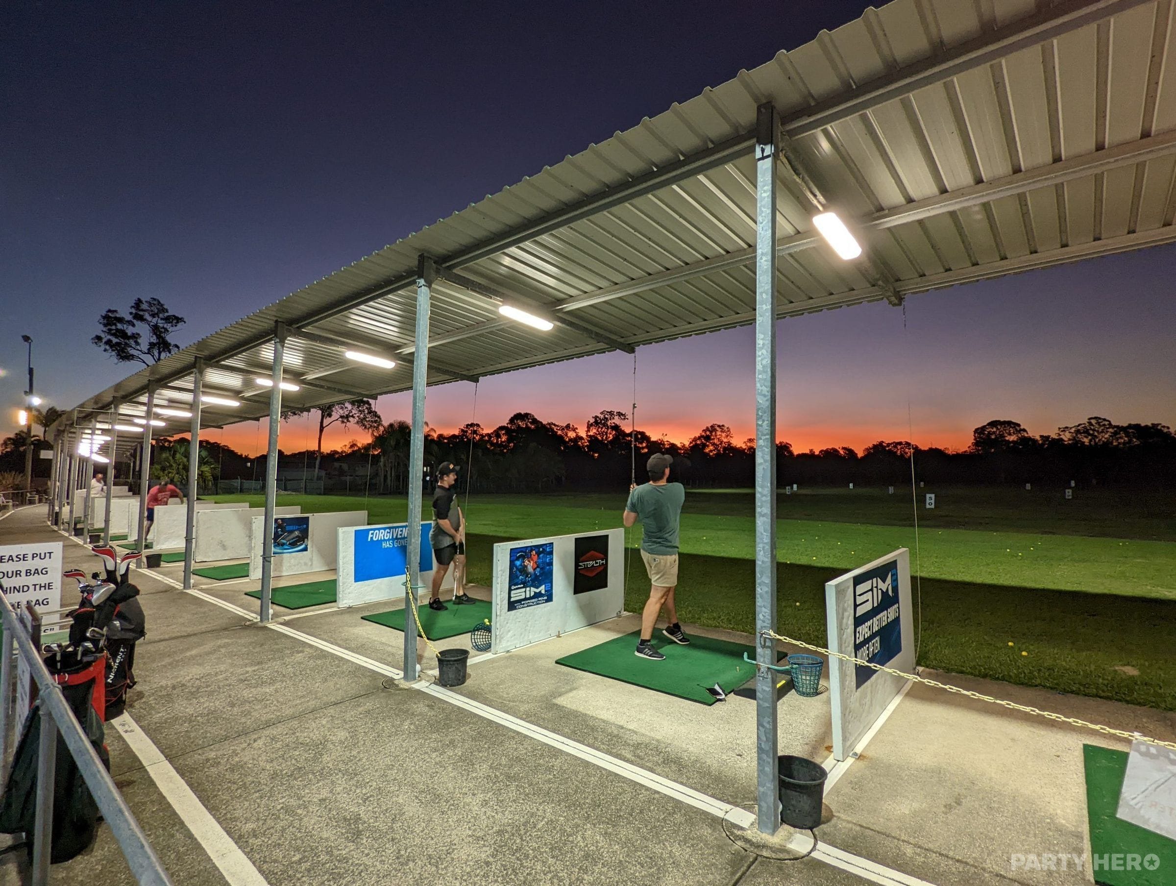 Deception Bay Driving Range & Mini Golf - mini golf in Brisbane