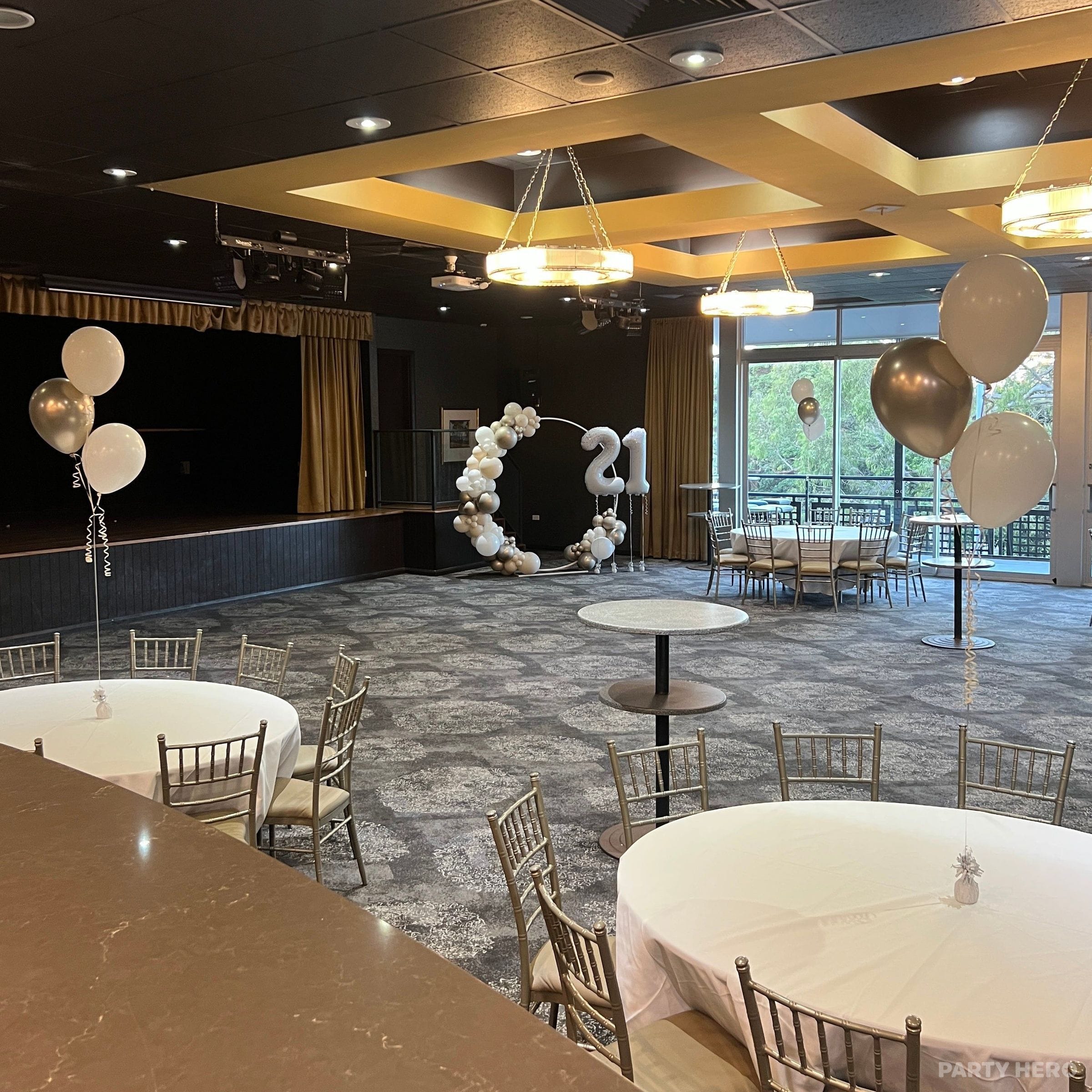 Bunches Balloon Boutique - balloon and party decorations in Wollongong