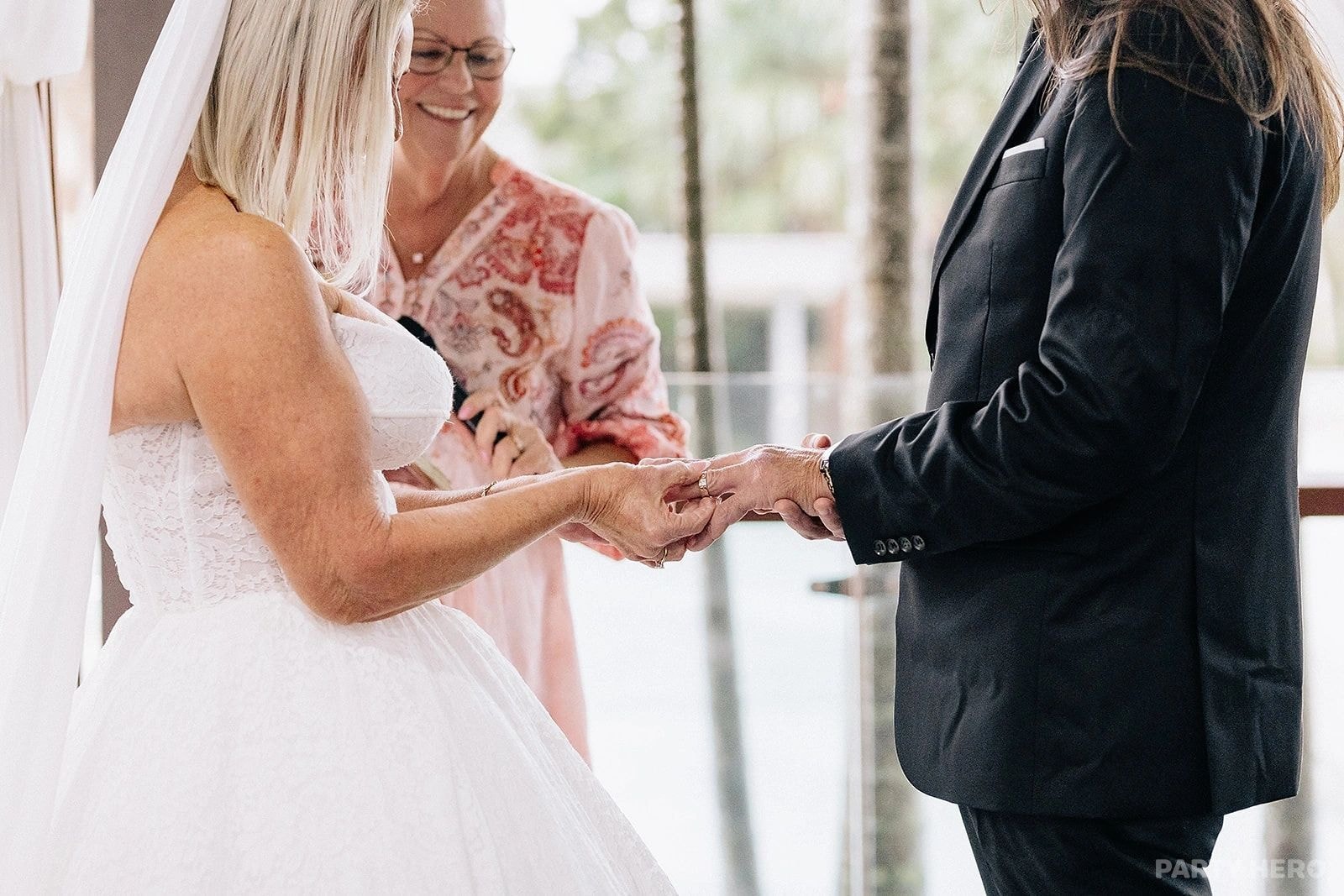 Ceremonies by Tracey - wedding celebrant in Brisbane