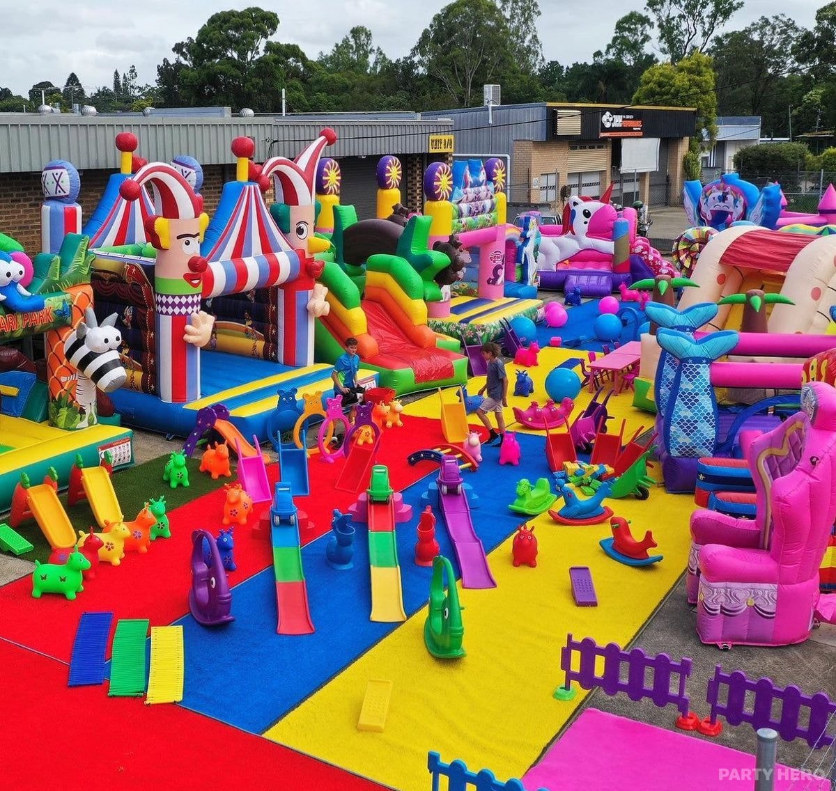 Maxi Fun Party Hire - jumping castle hire in Brisbane