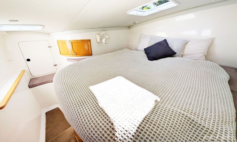 Elysium II catamaran hire on Sydney Harbour
