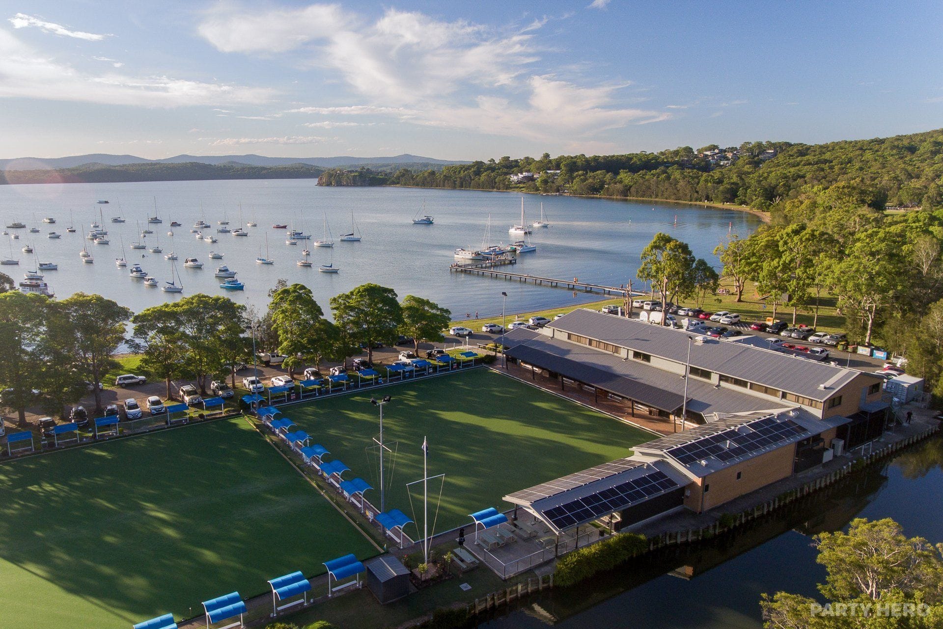 Valentine Bowling Club - barefoot bowls in Newcastle
