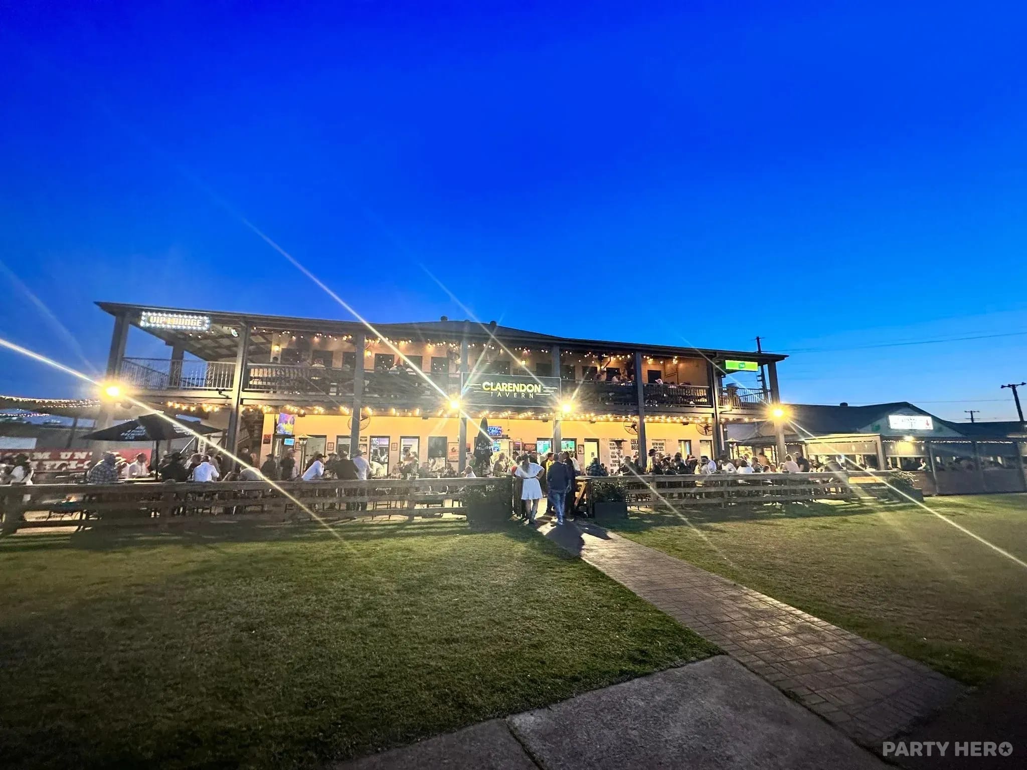 Clarendon Tavern - party venue in Sydney
