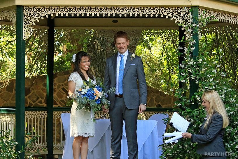 Dandenong Ranges Weddings - wedding celebrant in the Yarra Valley