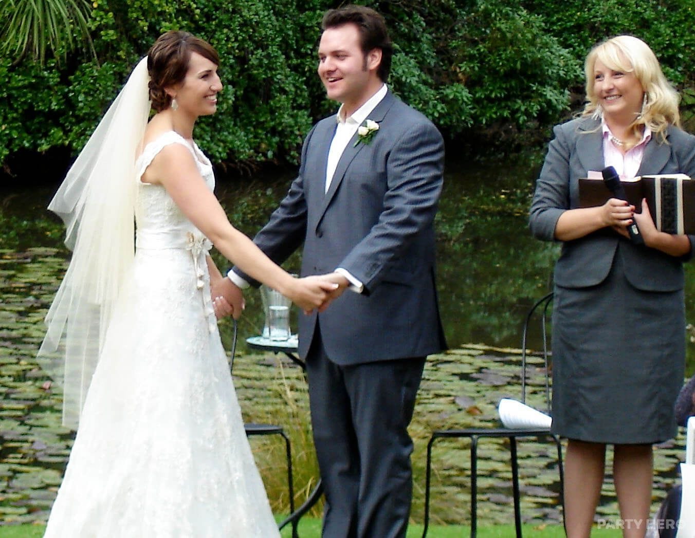 Dandenong Ranges Weddings - wedding celebrant in the Yarra Valley