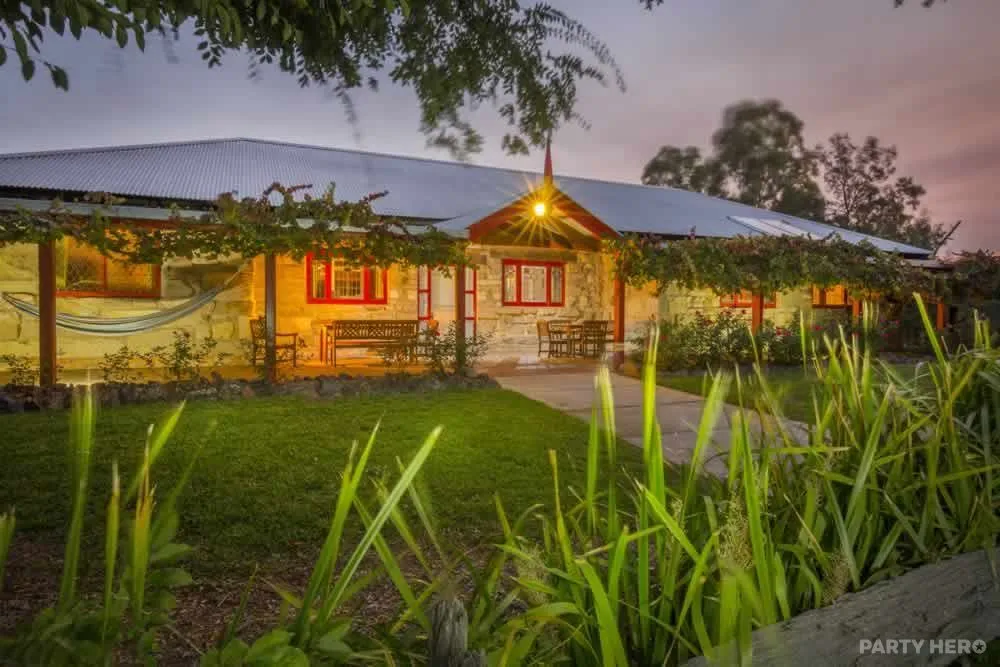 Monkey Place Country House