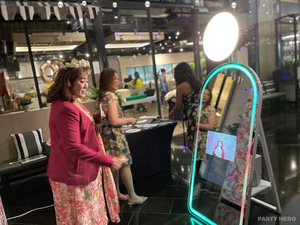 Sydney Mirror Photobooth - photobooths in Sydney