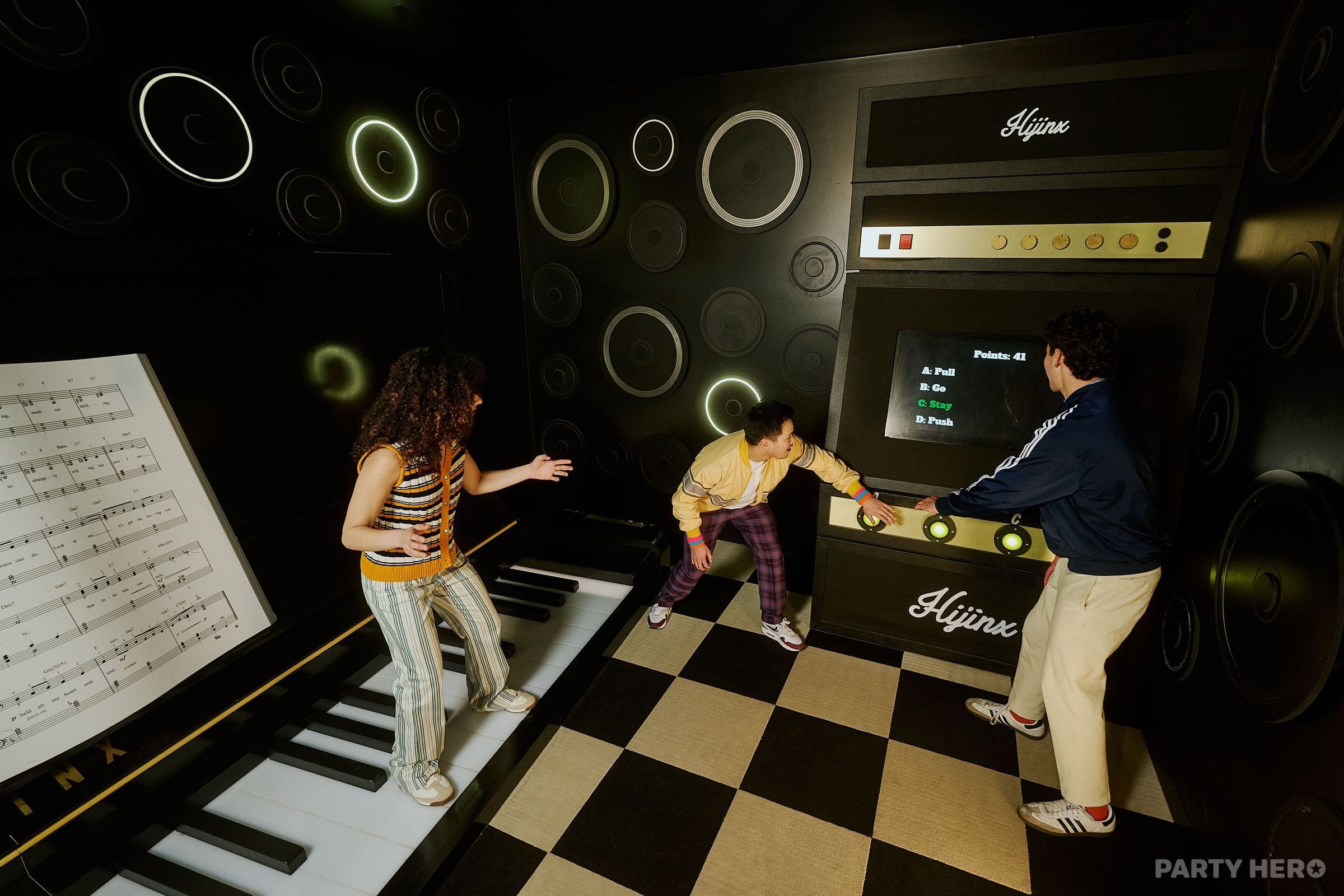 Hijinx Hotel Chadstone - quiz room games in Melbourne