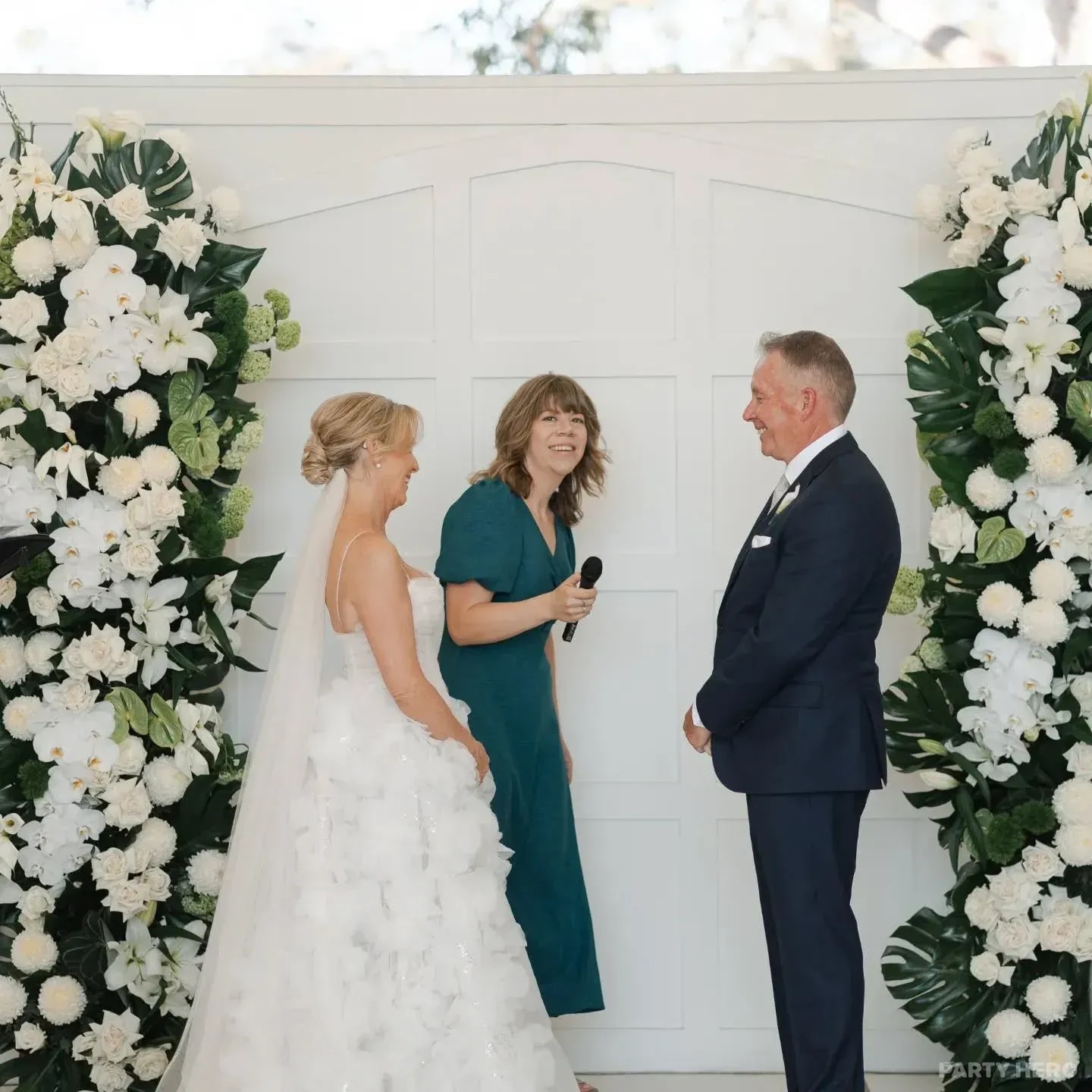 Cinta Celebrant - wedding celebrant on the Central Coast