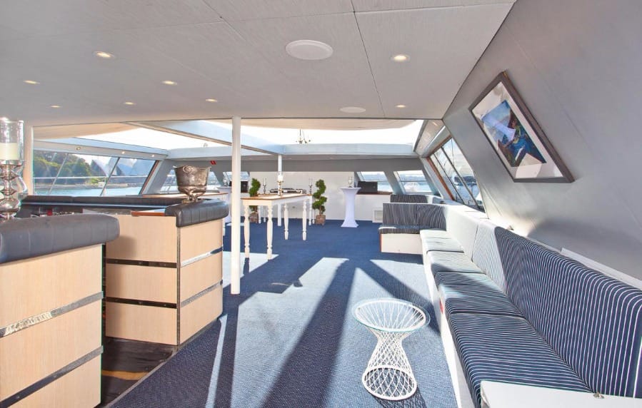 Aussie Magic - Sydney Harbour boat hire