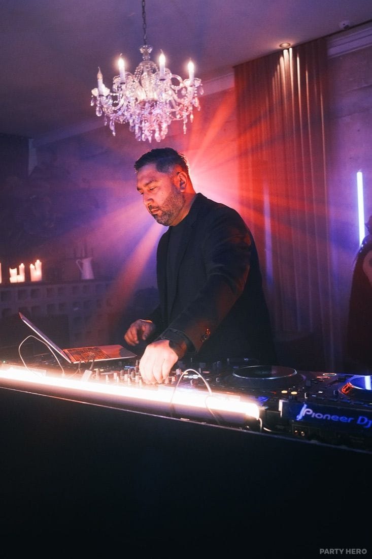 Married to the Groove - DJ hire in Melbourne