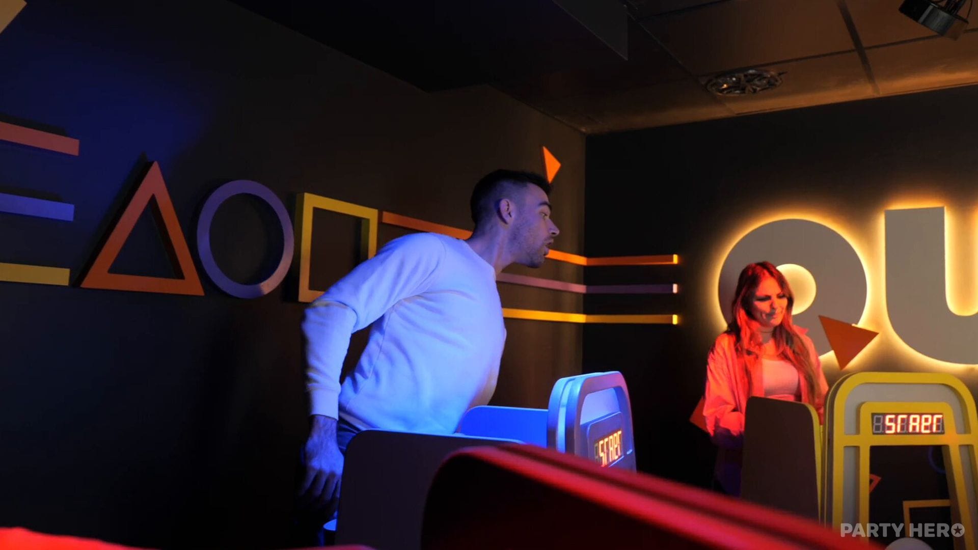 Quizy Game Show Sydney quiz rooms in Sydney - group bookings