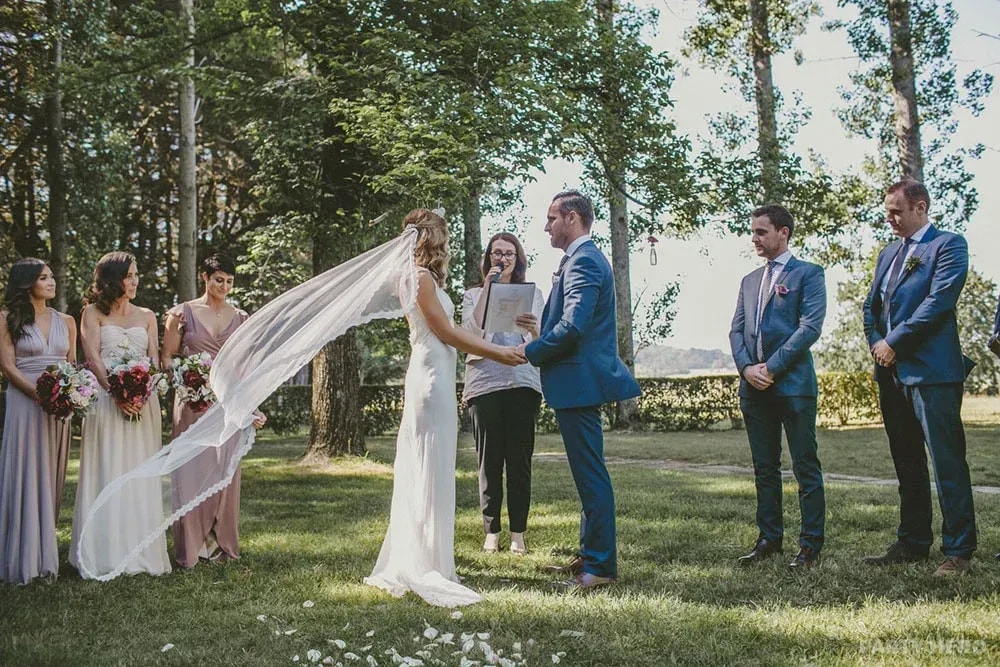 Nina de Borde Celebrant - wedding celebrant in the Southern Highlands