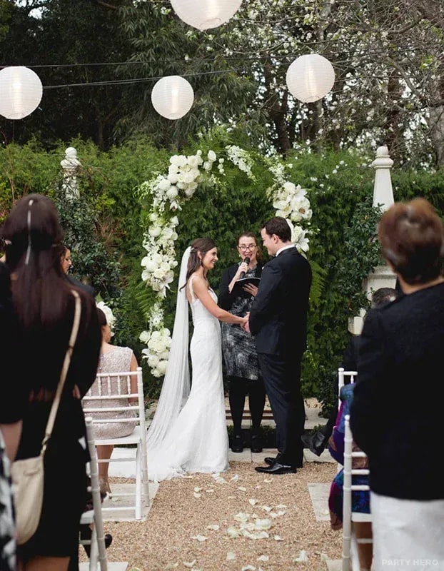 Nina de Borde Celebrant - wedding celebrant in the Southern Highlands