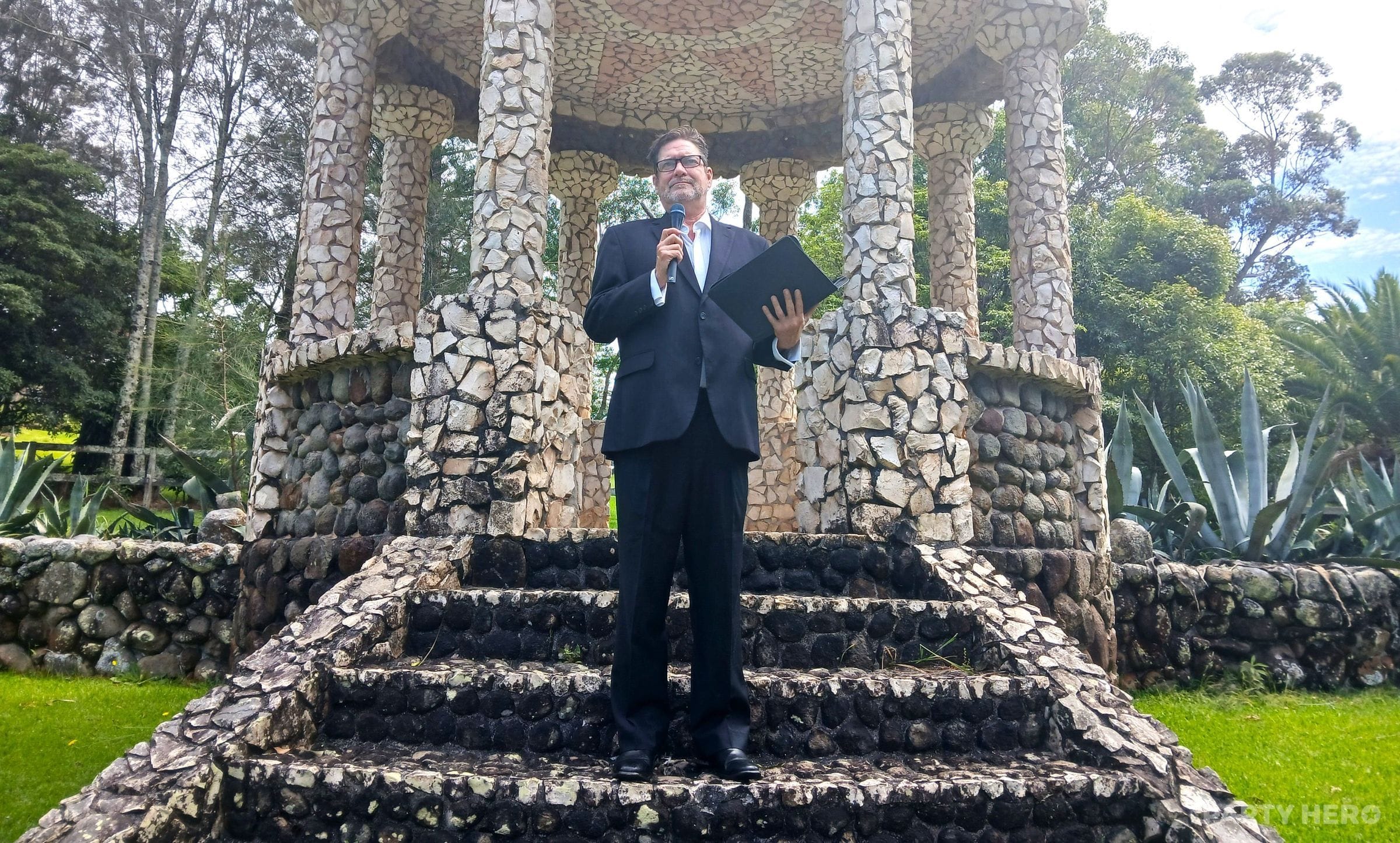 Jamie Forsberg Celebrant - wedding celebrant in Port Stephens
