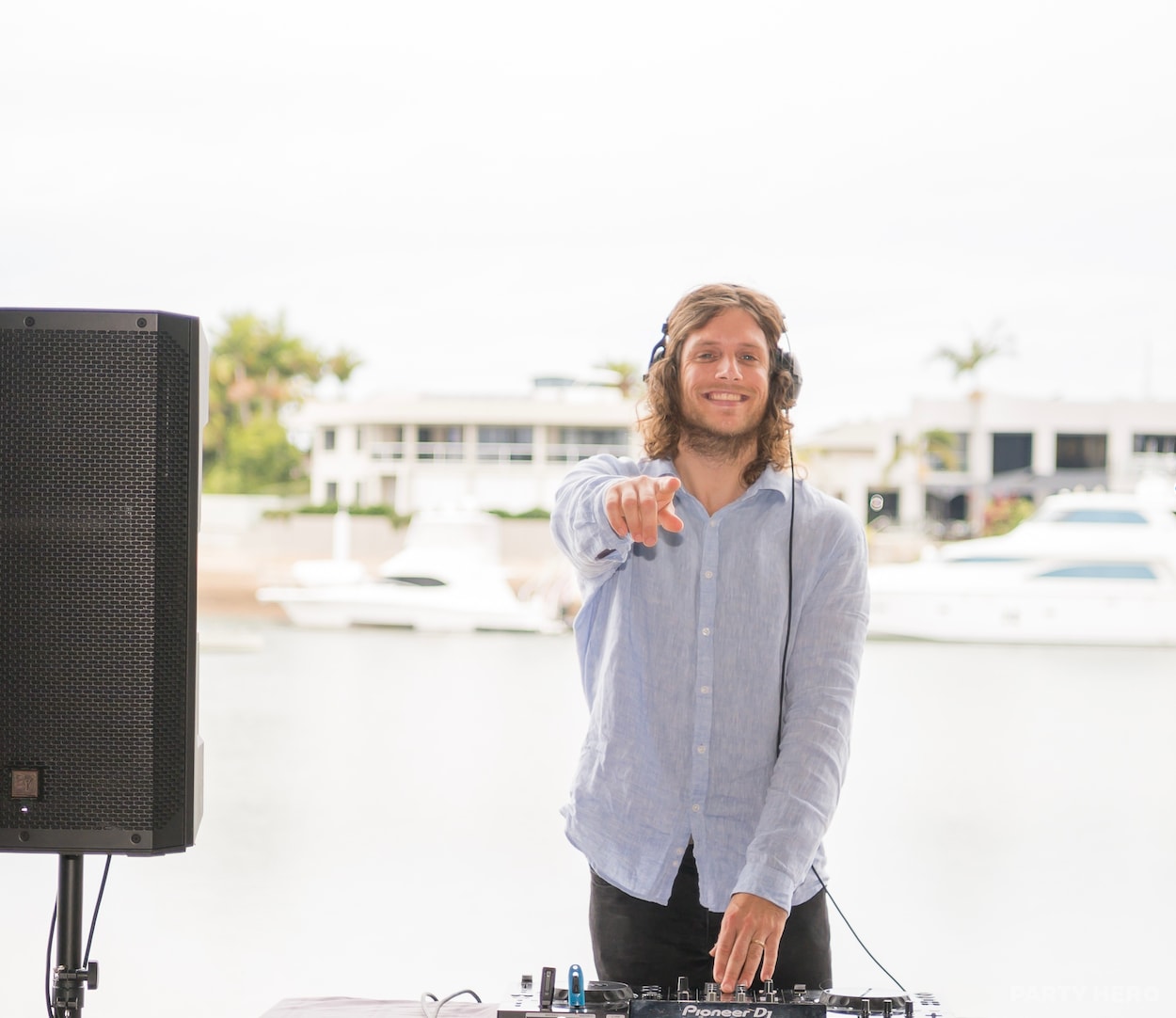 Dream Connective Entertainment - DJ hire in Brisbane