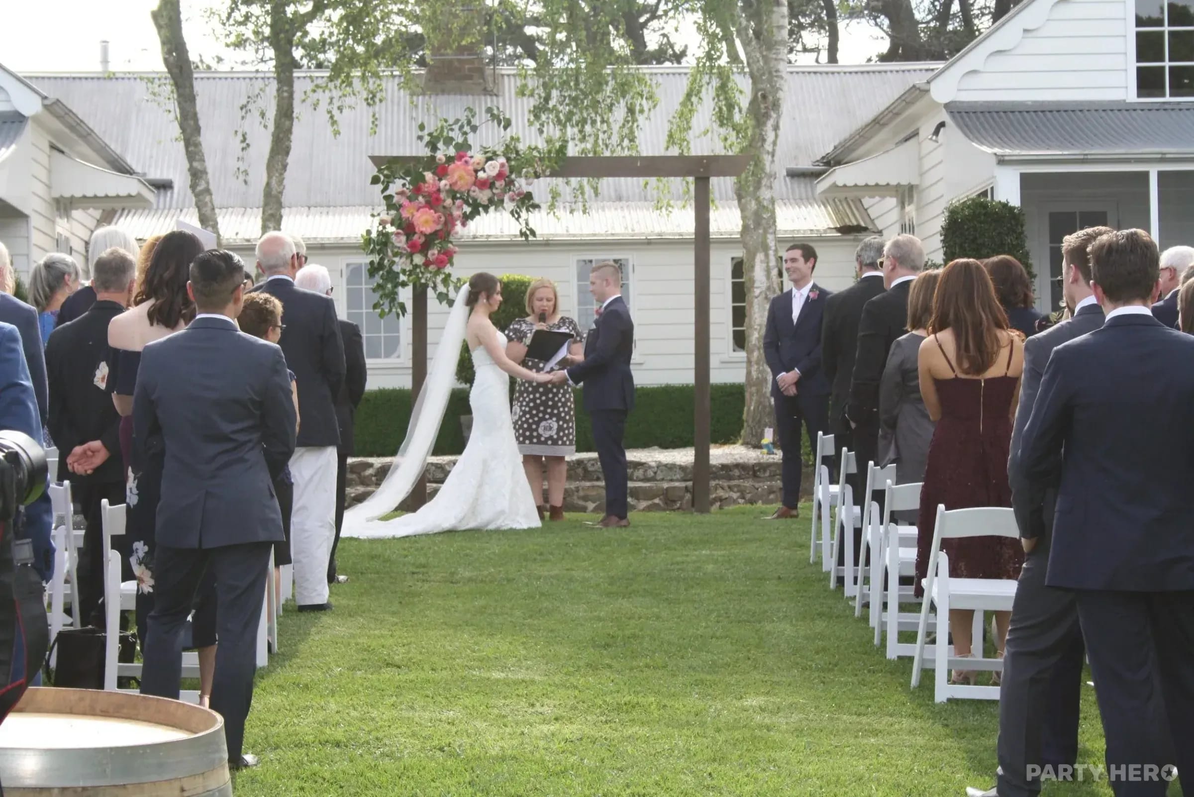 Diana Kelly Celebrant - wedding celebrant in the Southern Highlands